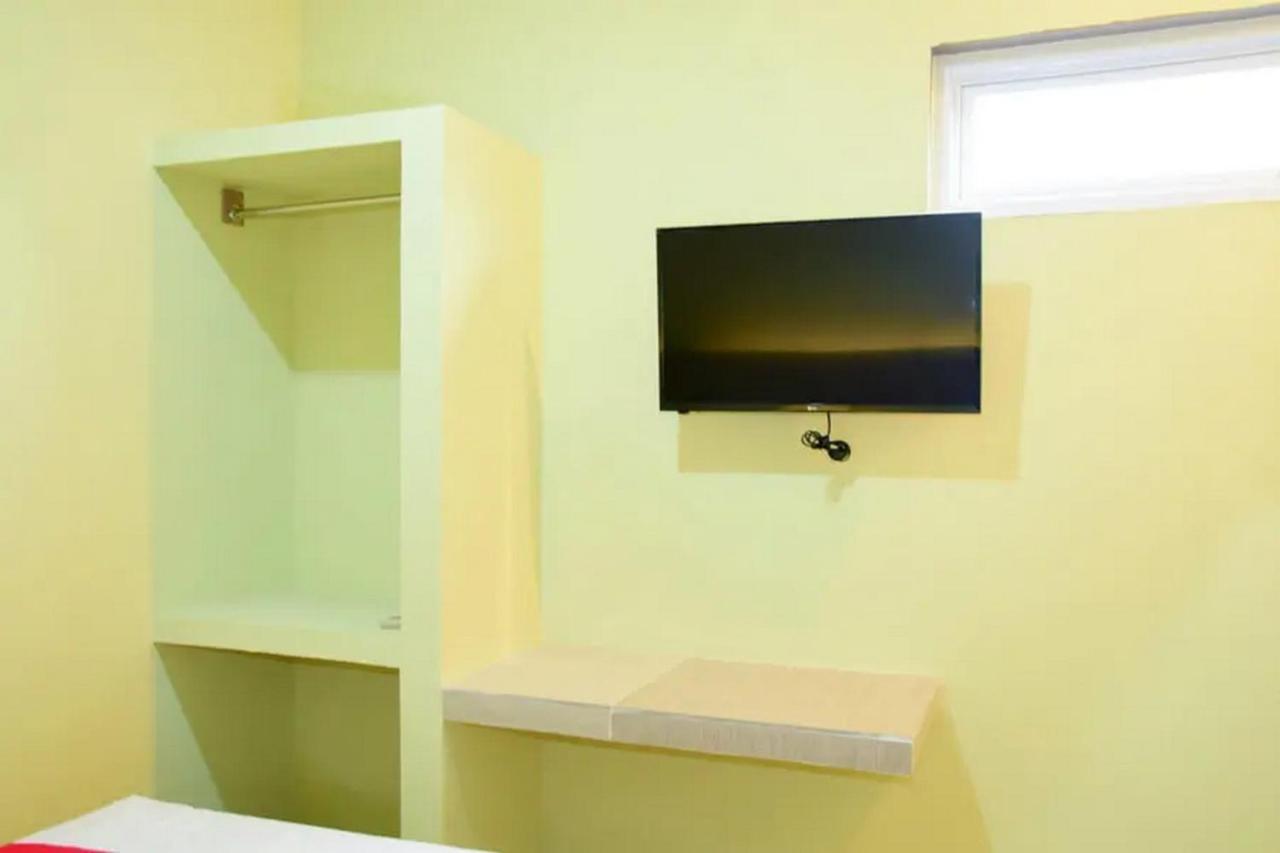 Reddoorz Near Mangga Dua Square 2* Jakarta